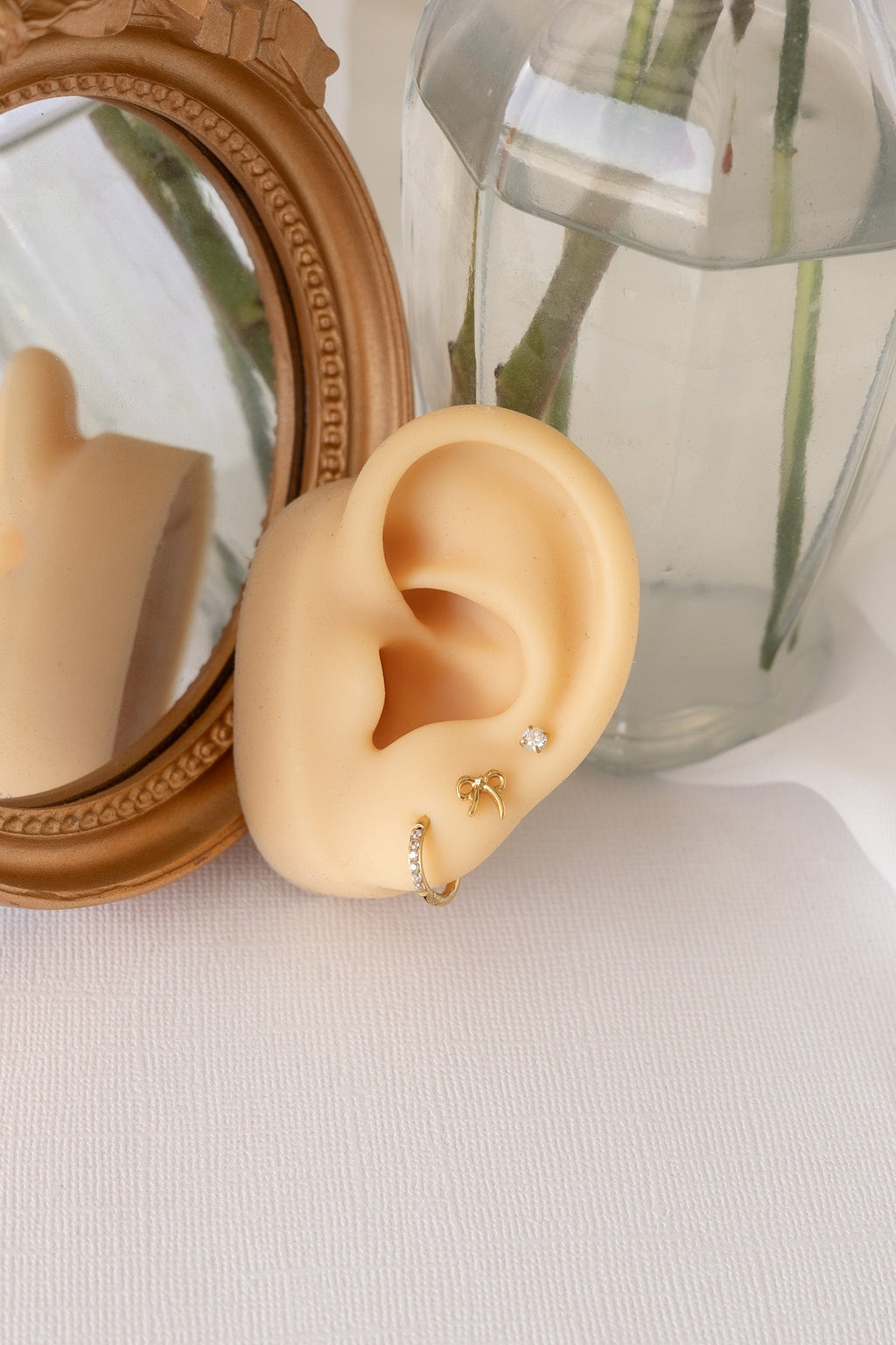 Bow Flat Back Stud 2.0